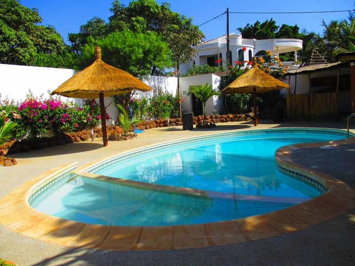 Le Lion Dort Hotel Somone Kültér fotó
