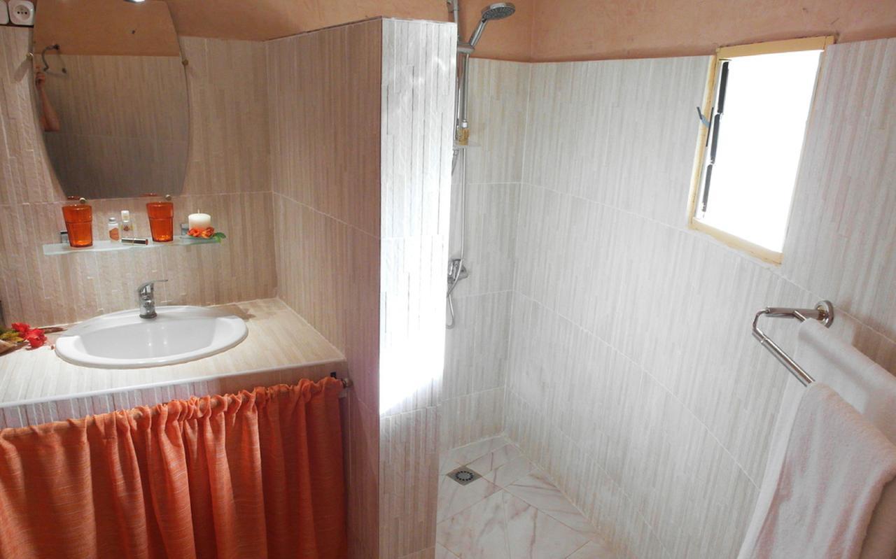 Le Lion Dort Hotel Somone Kültér fotó