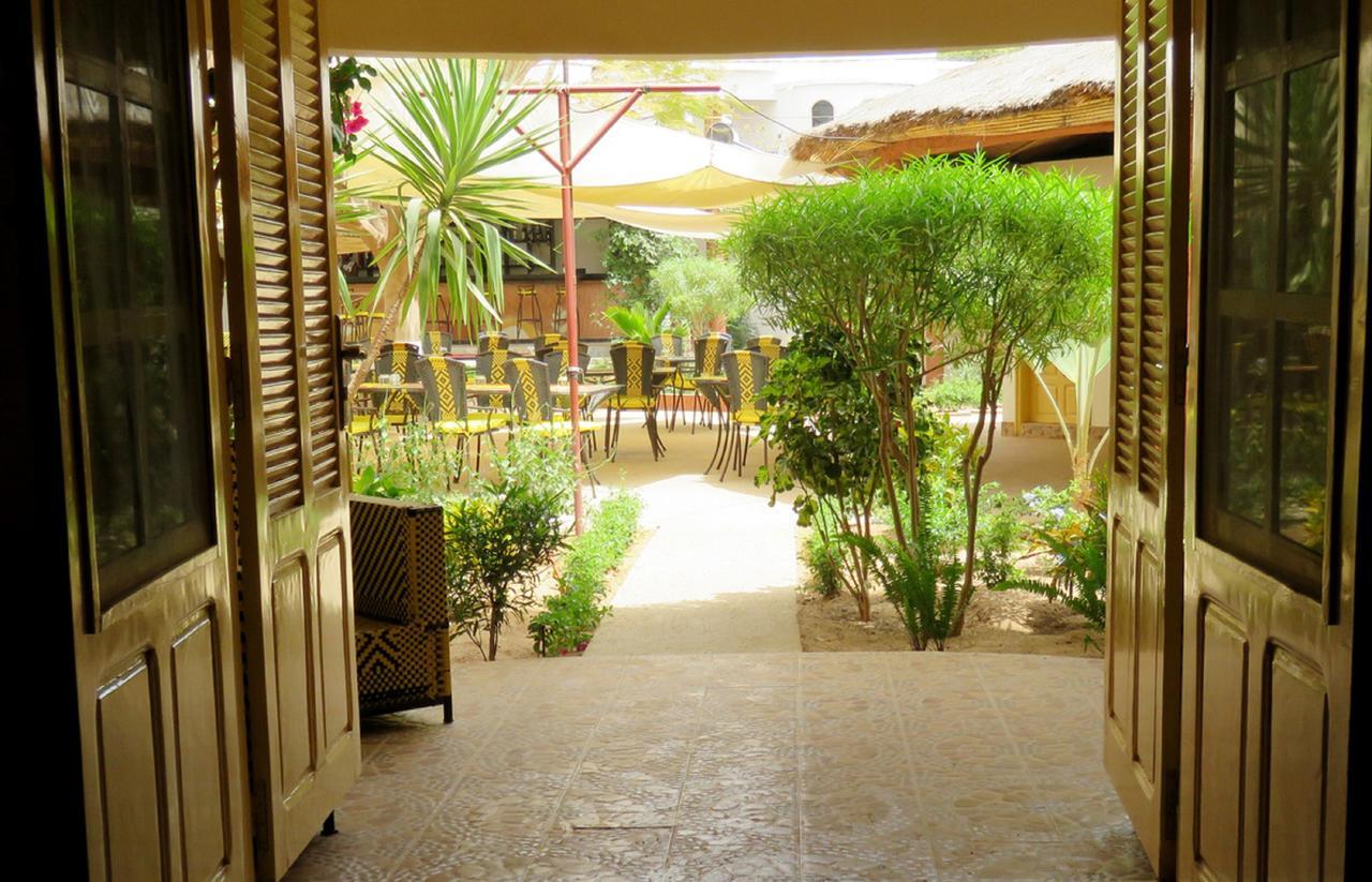 Le Lion Dort Hotel Somone Kültér fotó
